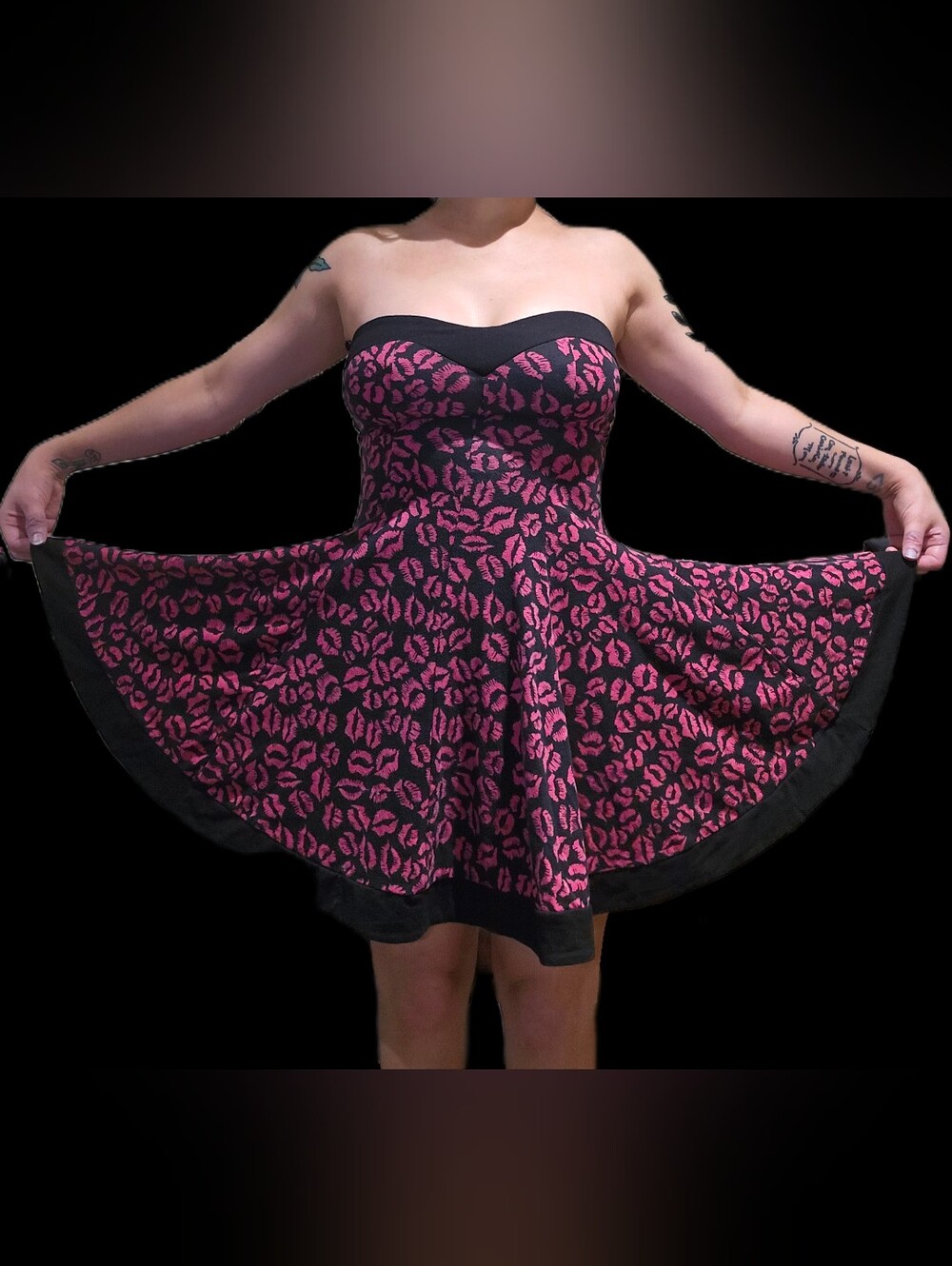 Strapless Pink & Black Lipstick Kiss Print Fit-and-Flare Sweetheart Dress - Picture 1 of 7